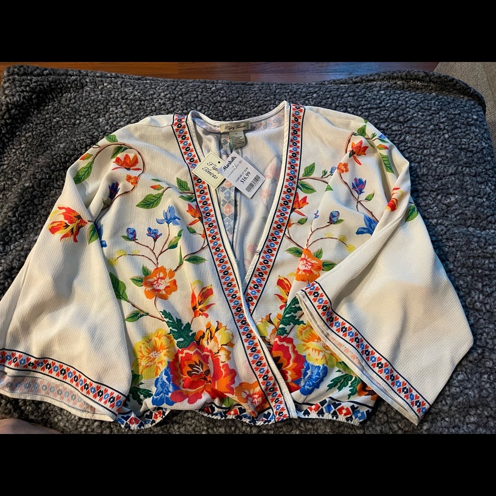 Cute floral top NWT